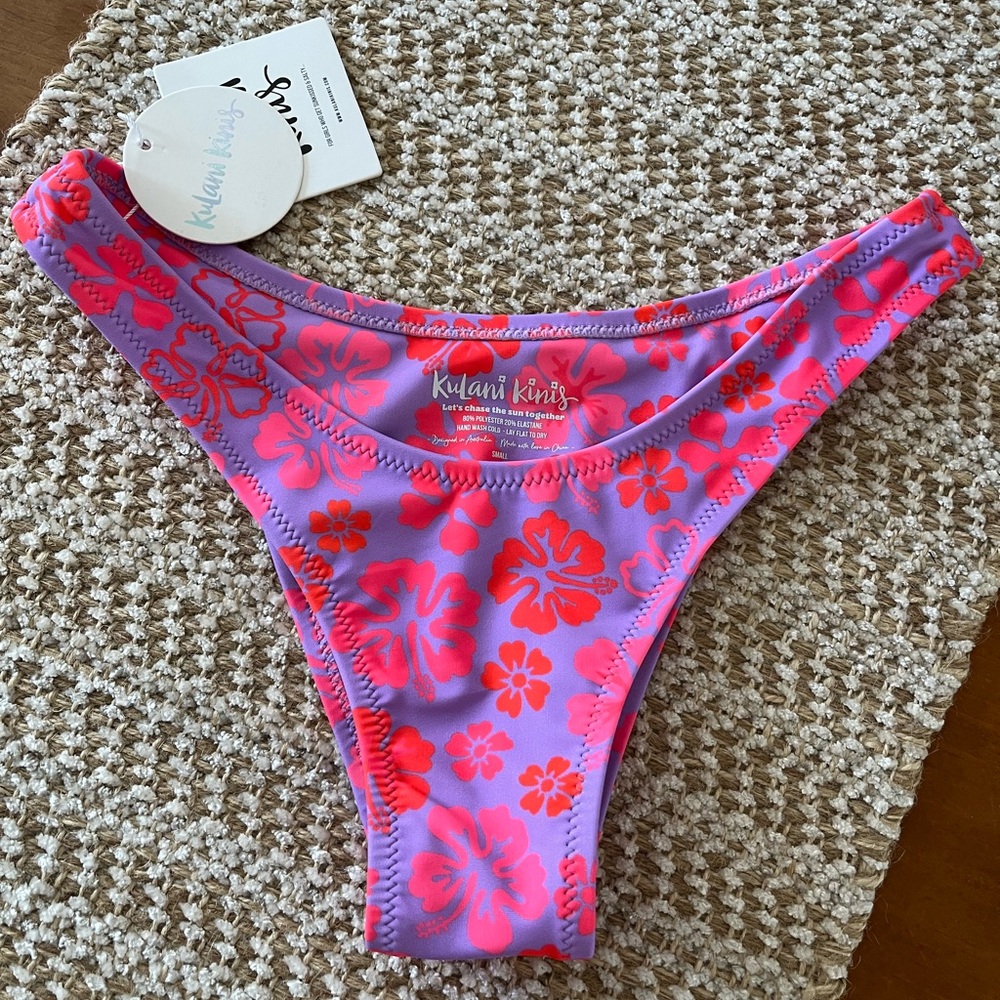 Kulani Kinis S cherry berry vintage V bikini bottom